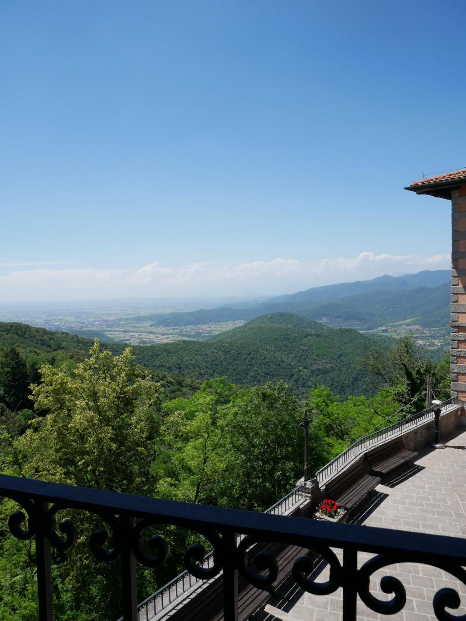 Hotel Casa Del Pellegrino - Castelmonte Экстерьер фото